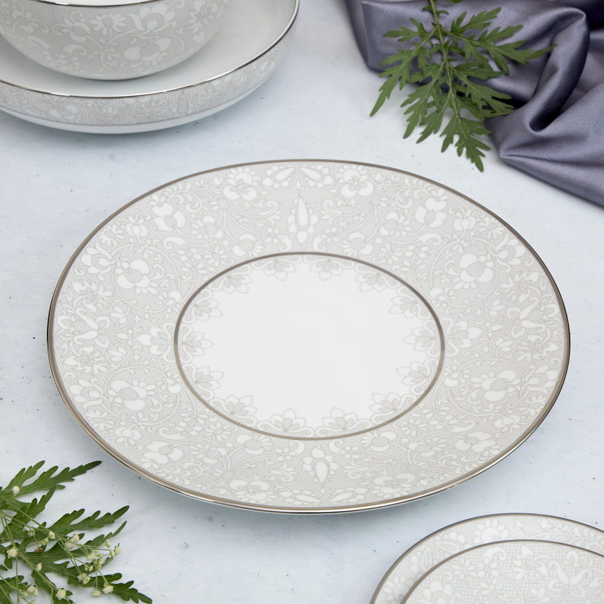 Chantilly Round Platter 12"